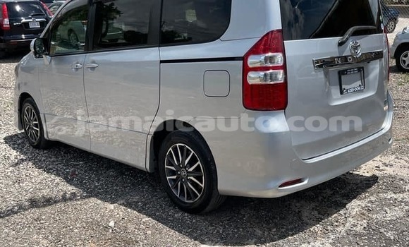 Buy Used Toyota Voxy Other Car in Kingston in Kingston Buy Used Toyota Voxy Other Car in Kingston in Kingston