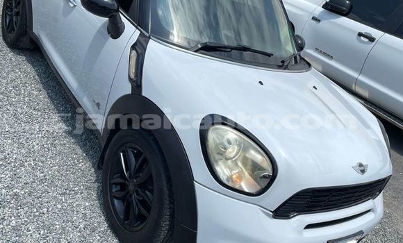 Buy Used Mini Cooper White Car in Lucea in Hanover Buy Used Mini Cooper White Car in Lucea in Hanover