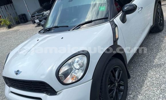 Buy Used Mini Cooper White Car in Lucea in Hanover Buy Used Mini Cooper White Car in Lucea in Hanover