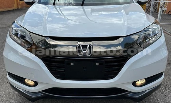 Buy Used Honda Vezel White Car in Kingston in Kingston