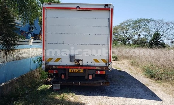 Acheter Occasion Utilitaire DAF CF Blanc à Kingston, Kingston Acheter Occasion Utilitaire DAF CF Blanc à Kingston, Kingston