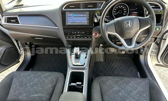 Acheter Occasion Voiture Honda Horizon Blanc à Lucea, Hanover Acheter Occasion Voiture Honda Horizon Blanc à Lucea, Hanover