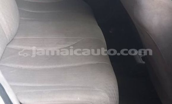 Acheter Occasion Voiture Nissan Tiida Blanc à Kingston, Kingston Acheter Occasion Voiture Nissan Tiida Blanc à Kingston, Kingston