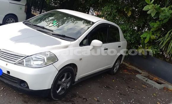 Acheter Occasion Voiture Nissan Tiida Blanc à Kingston, Kingston Acheter Occasion Voiture Nissan Tiida Blanc à Kingston, Kingston
