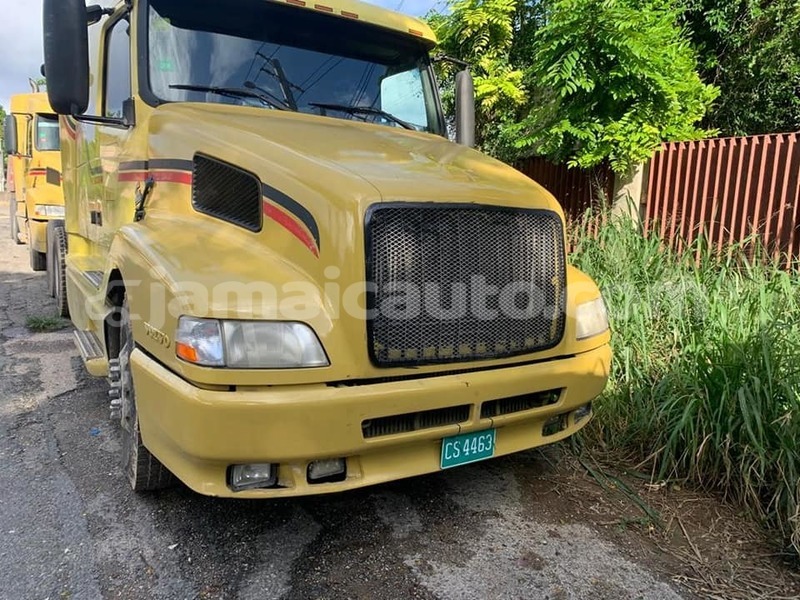 Big with watermark volvo f4 kingston kingston 3942
