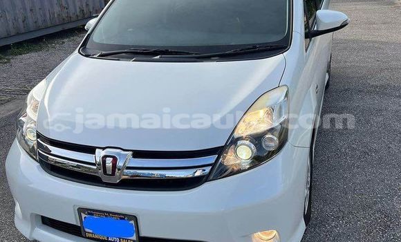 Acheter Occasion Voiture Toyota ISis Blanc à Lucea, Hanover Acheter Occasion Voiture Toyota ISis Blanc à Lucea, Hanover