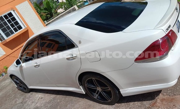 Buy Used Toyota Crown White Car in Kingston in Kingston Buy Used Toyota Crown White Car in Kingston in Kingston
