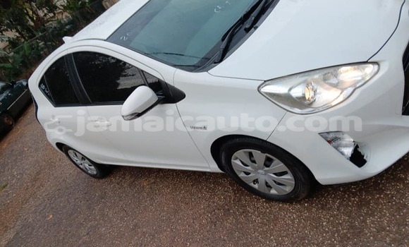 Buy Used Toyota Aqua White Car in Lucea in Hanover Buy Used Toyota Aqua White Car in Lucea in Hanover