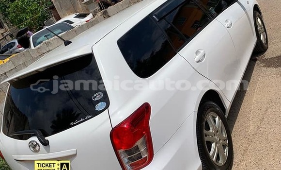 Buy Used Toyota FJ Cruiser White Car in Lucea in Hanover Buy Used Toyota FJ Cruiser White Car in Lucea in Hanover