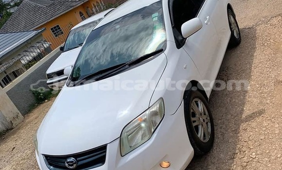 Buy Used Toyota FJ Cruiser White Car in Lucea in Hanover Buy Used Toyota FJ Cruiser White Car in Lucea in Hanover