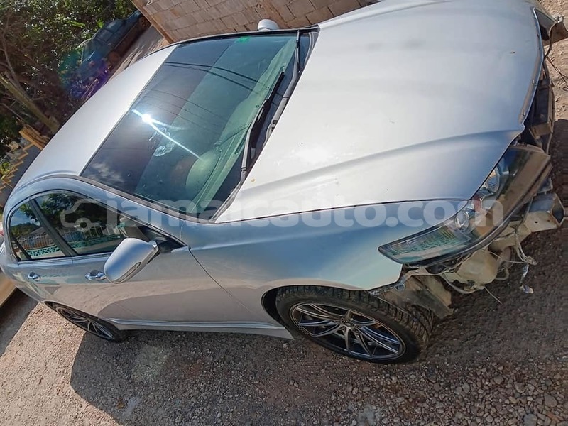 Big with watermark toyota yaris clarendon import dubai 3966