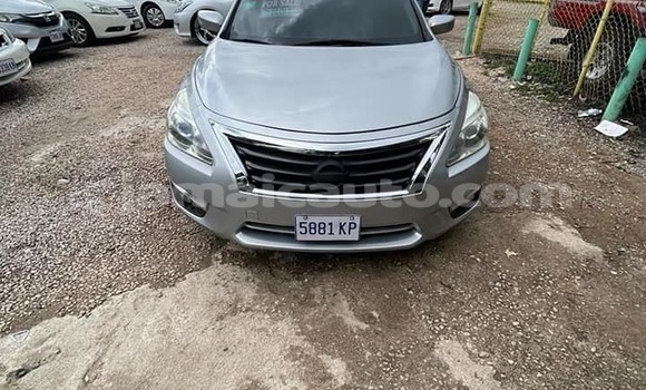 Buy Used Nissan Altima Other Car in Lucea in Hanover