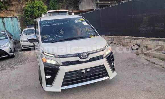 Acheter Occasion Voiture Toyota Voxy Blanc à Falmouth, Trelawney Acheter Occasion Voiture Toyota Voxy Blanc à Falmouth, Trelawney