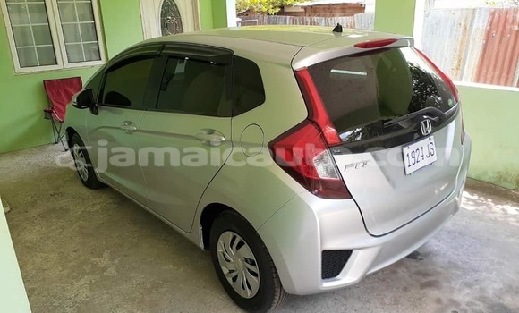 Buy Used Honda FIT Other Car in Lucea in Hanover Buy Used Honda FIT Other Car in Lucea in Hanover