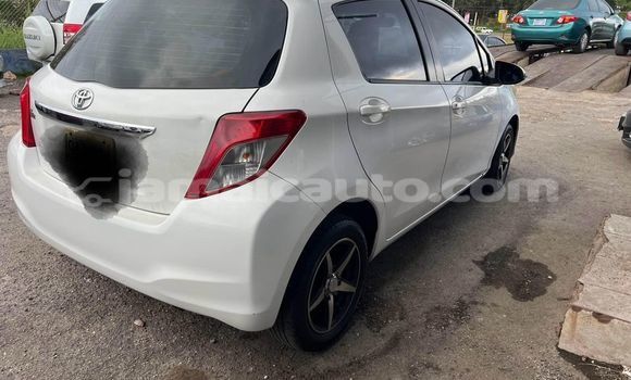 Buy Used Toyota Vitz White Car in Lucea in Hanover Buy Used Toyota Vitz White Car in Lucea in Hanover