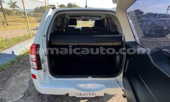 Buy Used Suzuki Grand Vitara Other Car in Lucea in Hanover Buy Used Suzuki Grand Vitara Other Car in Lucea in Hanover