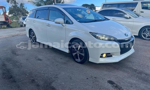 Buy Used Toyota Wish White Car in Lucea in Hanover Buy Used Toyota Wish White Car in Lucea in Hanover