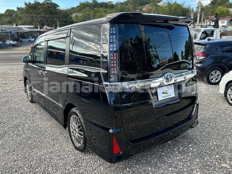 Big with watermark toyota voxy hanover lucea 4022
