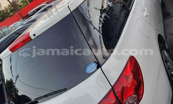 Buy Used Nissan Wingroad White Car in Import - Dubai in Clarendon Buy Used Nissan Wingroad White Car in Import - Dubai in Clarendon