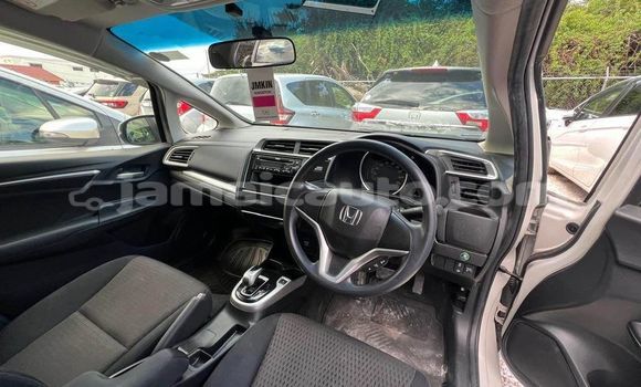 Buy Used Honda FIT White Car in Kingston in Kingston Buy Used Honda FIT White Car in Kingston in Kingston