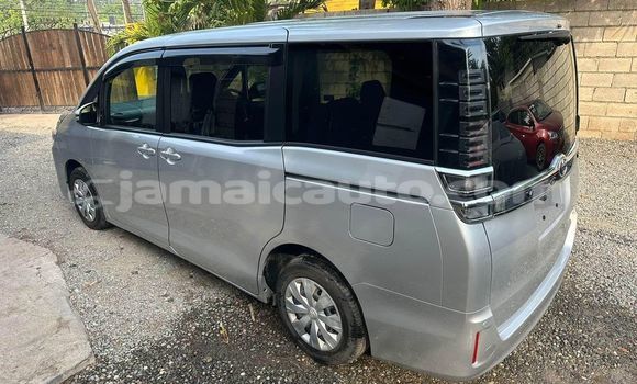 Buy Used Toyota Voxy Other Car in Lucea in Hanover Buy Used Toyota Voxy Other Car in Lucea in Hanover