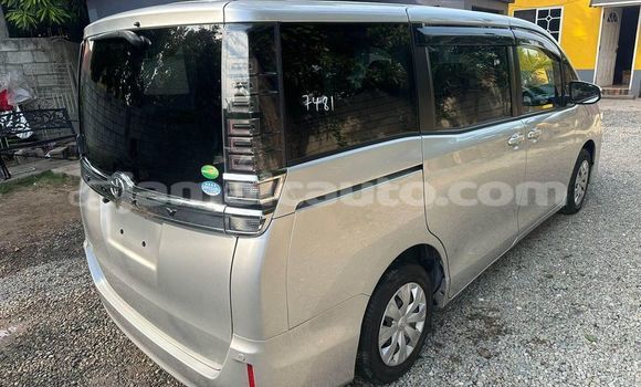 Buy Used Toyota Voxy Other Car in Lucea in Hanover Buy Used Toyota Voxy Other Car in Lucea in Hanover