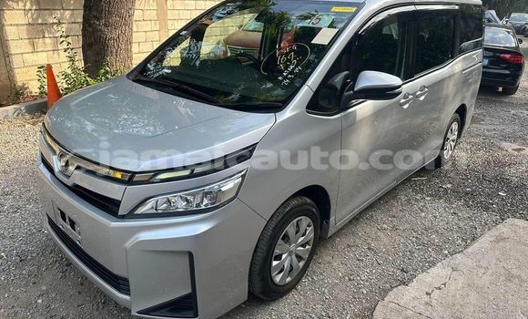 Buy Used Toyota Voxy Other Car in Lucea in Hanover Buy Used Toyota Voxy Other Car in Lucea in Hanover