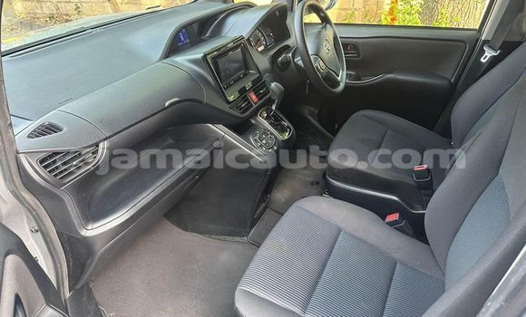 Buy Used Toyota Voxy Other Car in Lucea in Hanover Buy Used Toyota Voxy Other Car in Lucea in Hanover