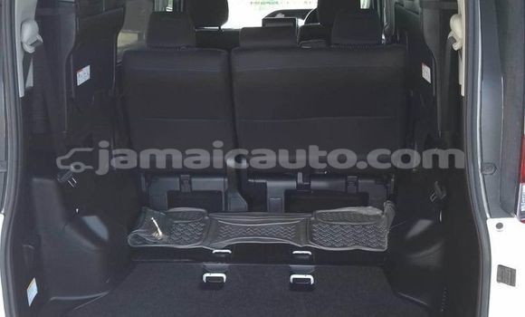 Buy Used Toyota Noah White Car in Kingston in Kingston Buy Used Toyota Noah White Car in Kingston in Kingston