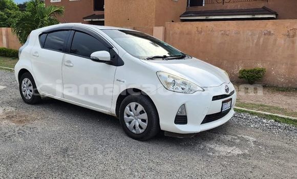 Buy Used Toyota Aqua White Car in Falmouth in Trelawney Buy Used Toyota Aqua White Car in Falmouth in Trelawney