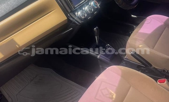 Acheter Occasion Voiture Toyota Axio Blanc à Import - Dubai, Clarendon Acheter Occasion Voiture Toyota Axio Blanc à Import - Dubai, Clarendon