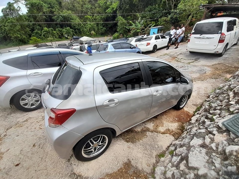 Big with watermark toyota vitz clarendon may pen 4104