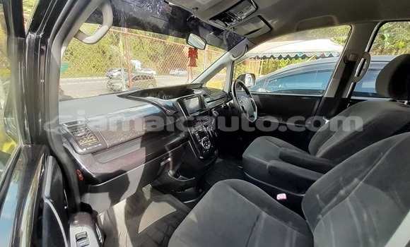 Acheter Occasion Voiture Toyota Voxy Noir à Albert Town, Trelawney Acheter Occasion Voiture Toyota Voxy Noir à Albert Town, Trelawney