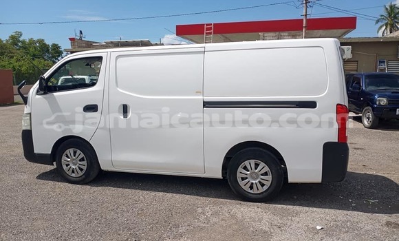 Buy Used Nissan Caravan White Car in Albert Town in Trelawney Buy Used Nissan Caravan White Car in Albert Town in Trelawney
