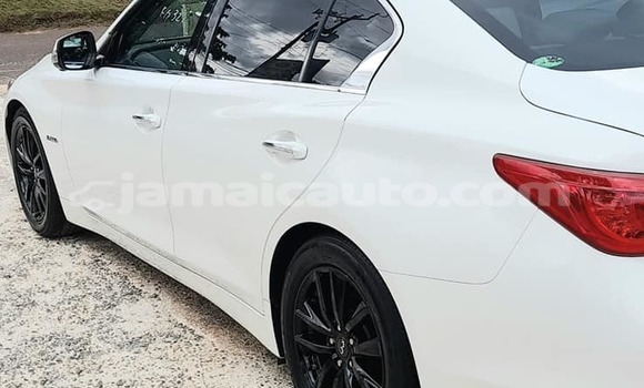 Buy Used Nissan Skyline White Car in Mandeville in Manchester Buy Used Nissan Skyline White Car in Mandeville in Manchester