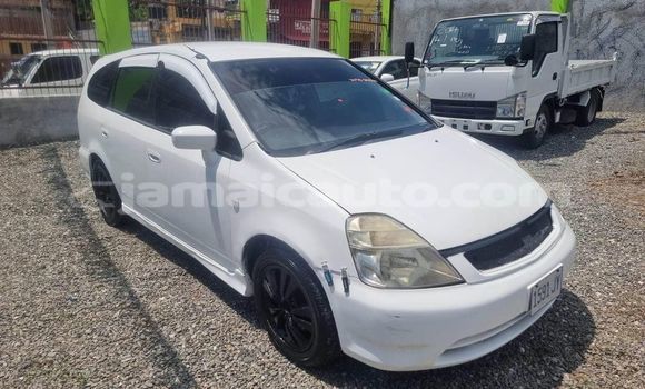 Buy Used Honda Stream White Car in Import - Dubai in Clarendon