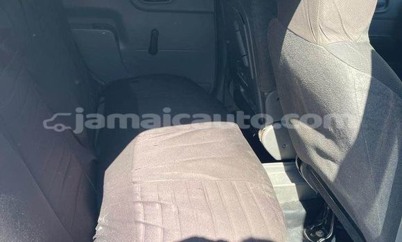 Buy Used Nissan Wingroad White Car in May Pen in Clarendon Buy Used Nissan Wingroad White Car in May Pen in Clarendon