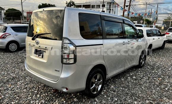 Buy Used Toyota Voxy White Car in Port Antonio in Portland Buy Used Toyota Voxy White Car in Port Antonio in Portland