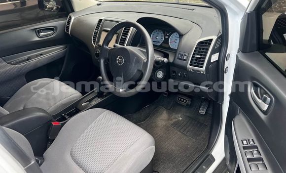 Buy Used Nissan Wingroad White Car in Kingston in Kingston Buy Used Nissan Wingroad White Car in Kingston in Kingston