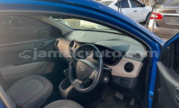 Buy Used Hyundai i10 Blue Car in May Pen in Clarendon Buy Used Hyundai i10 Blue Car in May Pen in Clarendon