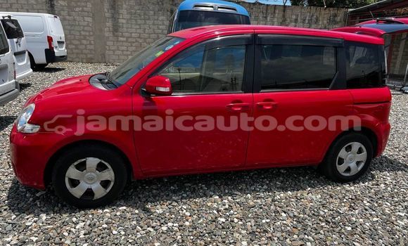 Buy Used Toyota Sienta Red Car in May Pen in Clarendon Buy Used Toyota Sienta Red Car in May Pen in Clarendon