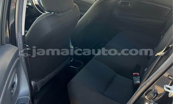 Acheter Occasion Voiture Toyota Vitz Noir à Lucea, Hanover Acheter Occasion Voiture Toyota Vitz Noir à Lucea, Hanover