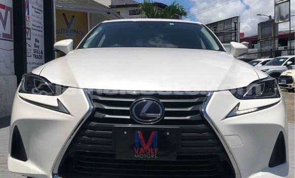 Buy Used Lexus IS White Car in May Pen in Clarendon Buy Used Lexus IS White Car in May Pen in Clarendon