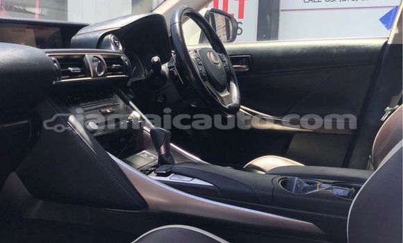 Buy Used Lexus IS White Car in May Pen in Clarendon Buy Used Lexus IS White Car in May Pen in Clarendon