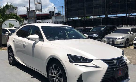 Buy Used Lexus IS White Car in May Pen in Clarendon Buy Used Lexus IS White Car in May Pen in Clarendon