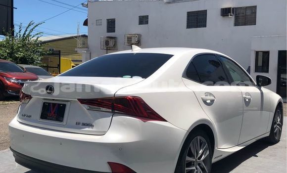 Buy Used Lexus IS White Car in May Pen in Clarendon Buy Used Lexus IS White Car in May Pen in Clarendon