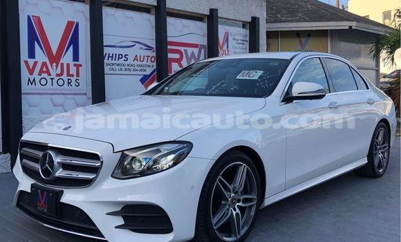 Buy Used Mercedes-Benz E–Class White Car in May Pen in Clarendon Buy Used Mercedes-Benz E–Class White Car in May Pen in Clarendon