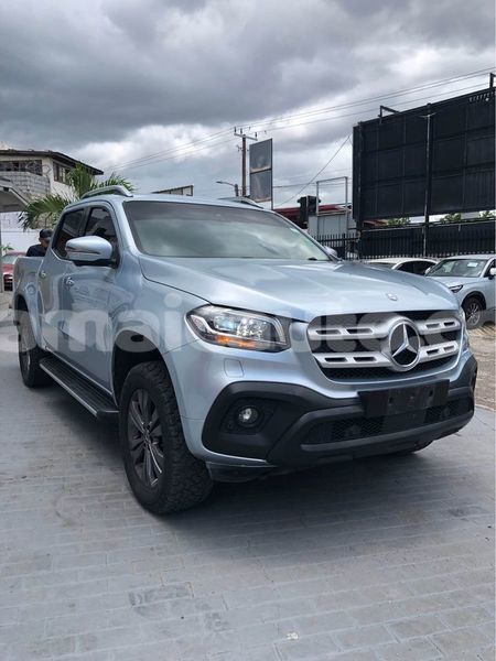 Big with watermark mercedes benz x klasse concept clarendon may pen 4183