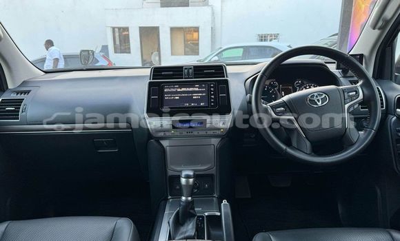 Buy Used Toyota Land Cruiser Black Car in May Pen in Clarendon Buy Used Toyota Land Cruiser Black Car in May Pen in Clarendon