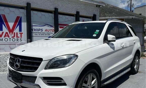 Buy Used Mercedes-Benz ML–Class White Car in Port Antonio in Portland Buy Used Mercedes-Benz ML–Class White Car in Port Antonio in Portland